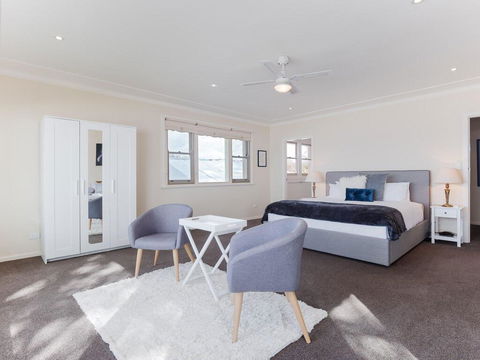 Filoli', 91 Foreshore Drive - Huge Waterfront Home - Perisher Accommodation 3