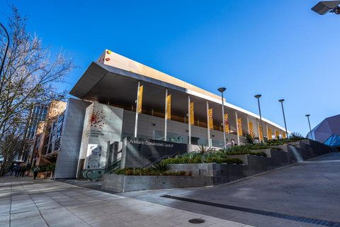 Floral On Frew - Heart Of The CBD - Wifi - Netflix - Perisher Accommodation 1