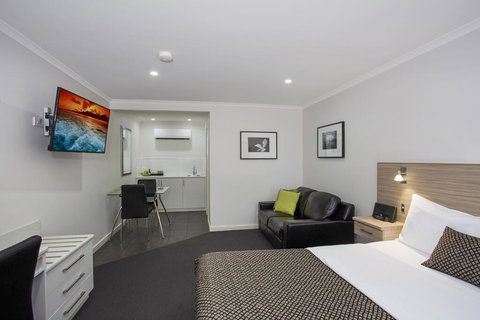 Hamilton Lonsdale Motel - Perisher Accommodation 0