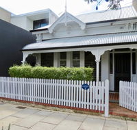 Heritage Luxury 3BR Cottage on Halifax - Perisher Accommodation