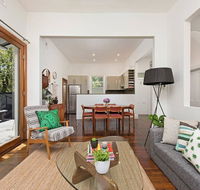 Historic 1890s House With Terraced Backyard Deck - Perisher Accommodation