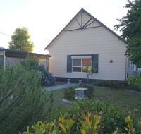 Large 6-Bedroom House with Wifi  Netflix Close to Singleton CBD Hunter Valley - Perisher Accommodation