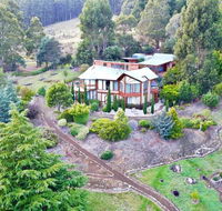 MAGICAL MOUNTAIN RETREAT - 20 mins to CBD and only 10 to MONA - Perisher Accommodation