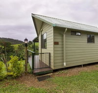 Mena Creek Flower House - Perisher Accommodation