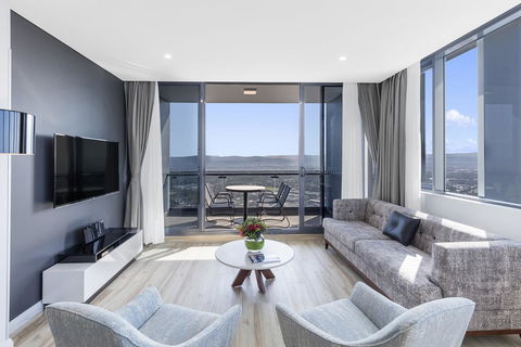 Meriton Suites Southport - Perisher Accommodation 0