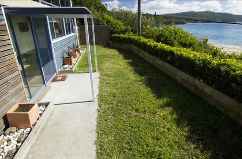 Mick's Apartment - Seal Rocks Beachfront - Perisher Accommodation 0