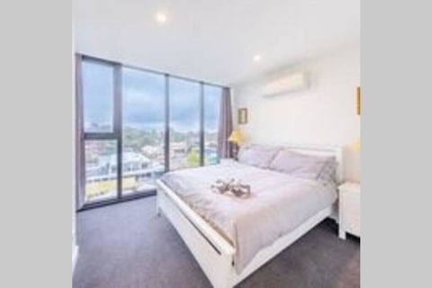 Modern Luxury 3 Bedroom Apartment With Sea Views - Perisher Accommodation 0
