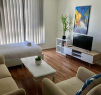 Modern Unit Near To Surfers Paradise - Perisher Accommodation