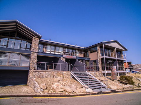 Mountain View Chalet At Heidi's - Perisher Accommodation 2