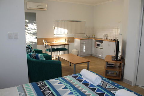 Mandurah Ocean Marina Chalets - Perisher Accommodation 1