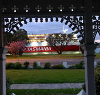 Riverbank villa - 4 bedroom house villa - Perisher Accommodation