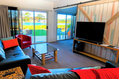 Ulverstone River Edge HolidayApartments - Perisher Accommodation 6