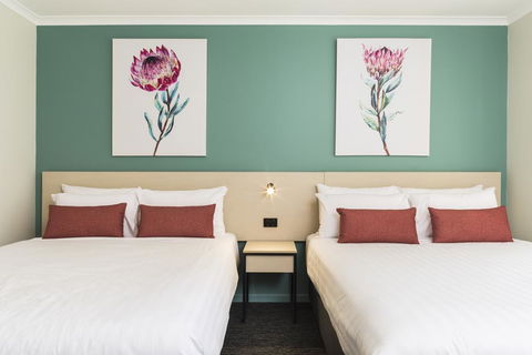 Nightcap At Balaclava Hotel - Perisher Accommodation 1