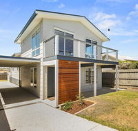 Ocean Chill 10 Minutes Drive to Phillip Island Pet Friendly Family Home Sleeps 8 - Perisher Accommodation