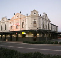 Peden's Hotel - Perisher Accommodation