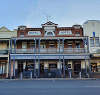 Royal Hotel - Perisher Accommodation