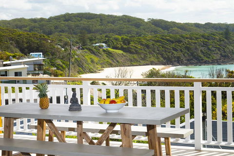 Seal Rocks Beach House ....Sugarloaf - Perisher Accommodation 2