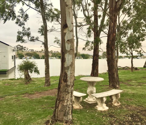 Shack Built Over The Murray River - Perisher Accommodation 2