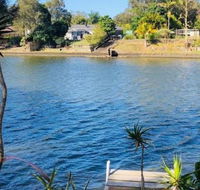 Spacious 2 Bedroom Beach Side Apartment - Close to shopping Centre with Coles Health Food Shop Sushi Pizza Cafes Hairdresse - Perisher Accommodation