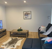 Spacious Rooms Home-Stay with Free Wifi - Perisher Accommodation