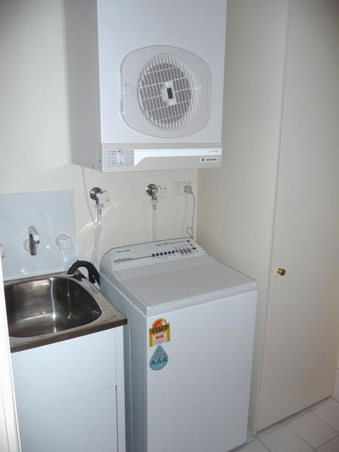 Superb Stay In Adelaides East End - Perisher Accommodation 3