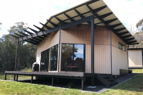 BAY OF FIRES ECO HUT Off Grid Experience At Binalong Bay - Perisher Accommodation 0