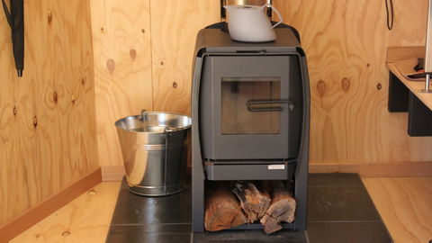 BAY OF FIRES ECO HUT Off Grid Experience At Binalong Bay - Perisher Accommodation 16