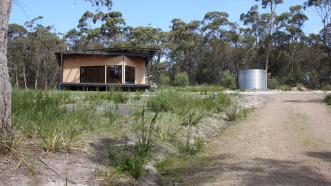 BAY OF FIRES ECO HUT Off Grid Experience At Binalong Bay - Perisher Accommodation 20