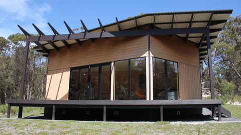 BAY OF FIRES ECO HUT Off Grid Experience At Binalong Bay - Perisher Accommodation 21
