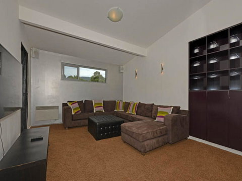 Cloudy Bay Lagoon Estate - Perisher Accommodation 10