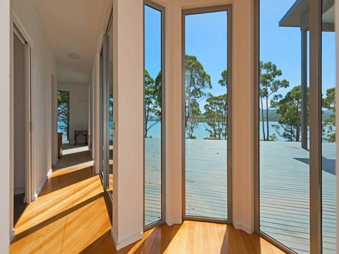Cloudy Bay Lagoon Estate - Perisher Accommodation 11