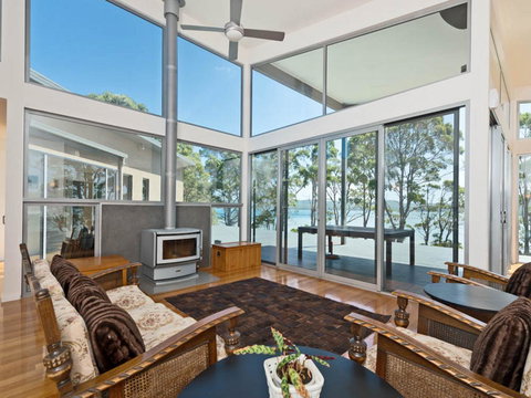Cloudy Bay Lagoon Estate - Perisher Accommodation 3