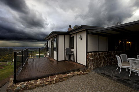 A Cottage With A View At Tudor Ridge - Perisher Accommodation 15