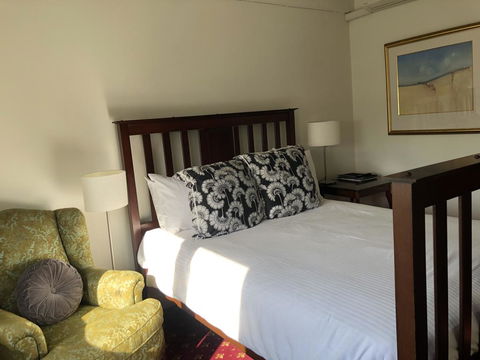The Corner Hotel Alexandra - Perisher Accommodation 2