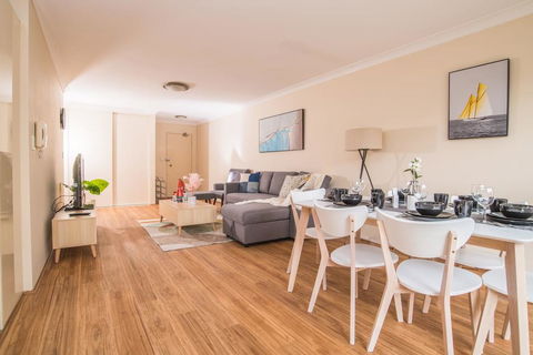 True Comfort! 3bed2bath APT Near Ashfield Station! - Perisher Accommodation 1