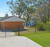 Wanda Magic' 19 Randall Drive - beautiful water front house - Perisher Accommodation