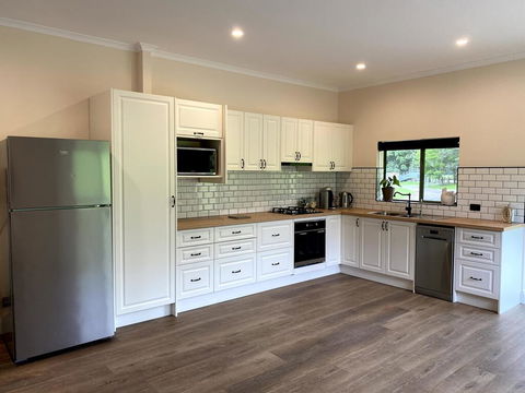 Waterfall Unit Farm Stay - Perisher Accommodation 2