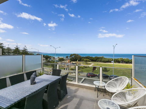 WATERFRONT THREE- In The Heart Of Lorne - Perisher Accommodation 0