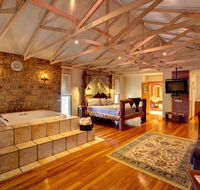 Ditto Daddy's - Perisher Accommodation