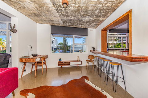 The Pink Hotel Coolangatta - Perisher Accommodation 5