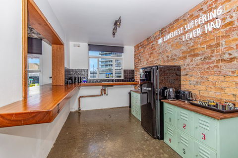 The Pink Hotel Coolangatta - Perisher Accommodation 4