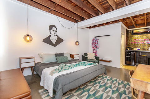 The Pink Hotel Coolangatta - Perisher Accommodation 24