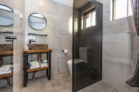 The Pink Hotel Coolangatta - Perisher Accommodation 22