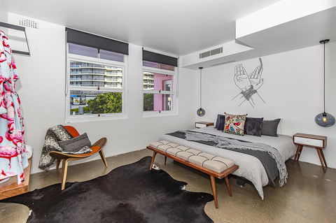 The Pink Hotel Coolangatta - Perisher Accommodation 11