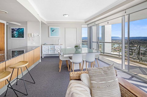 Holiday Holiday Chevron Renaissance Apartments - Perisher Accommodation 1