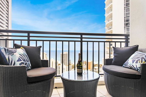 Holiday Holiday Chevron Renaissance Apartments - Perisher Accommodation 18