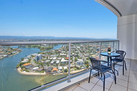 Holiday Holiday Chevron Renaissance Apartments - Perisher Accommodation 28