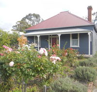 Yarram Cottage Art and Accommodation - Perisher Accommodation