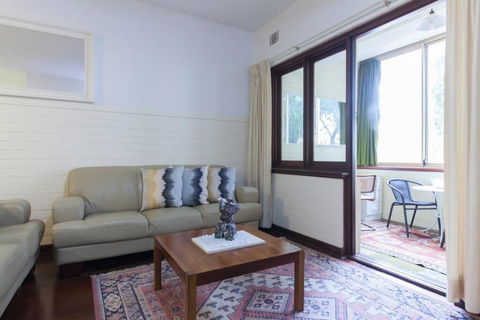 B2 Crawley Apartment 1 BRM & Sleepout Near UWA - Perisher Accommodation 2