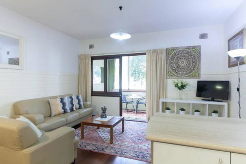B2 Crawley Apartment 1 BRM & Sleepout Near UWA - Perisher Accommodation 3